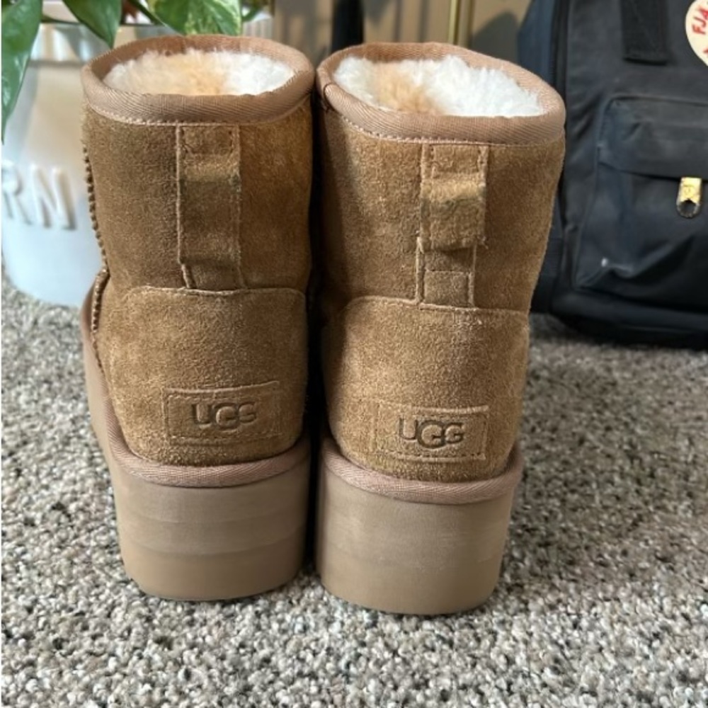 Practically Brand New Platform Uggs. Only Been Wo… - image 4